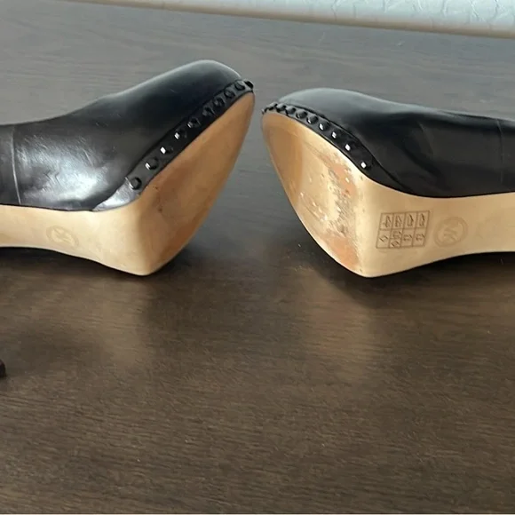 Michael Kors Black Studded Heels Sz 9.5 - Picture 5 of 5